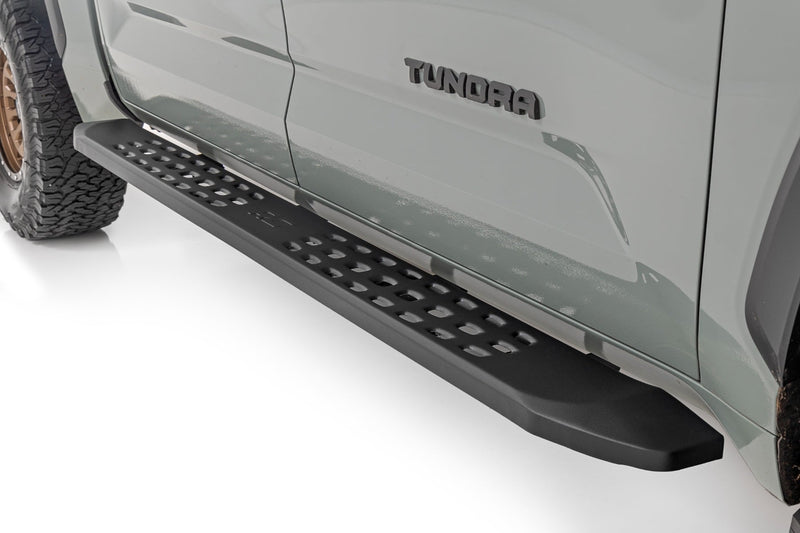 ラフカントリー RPT2 ランニングボード クルーキャブ ブラック トヨタ Tundra 2WD/4WD (2022-2026)