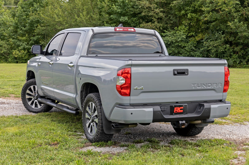 ラフカントリー オーバル ナーフステップバー クルーキャブ用 ブラック トヨタ Tundra 2WD/4WD (2007-2021)
