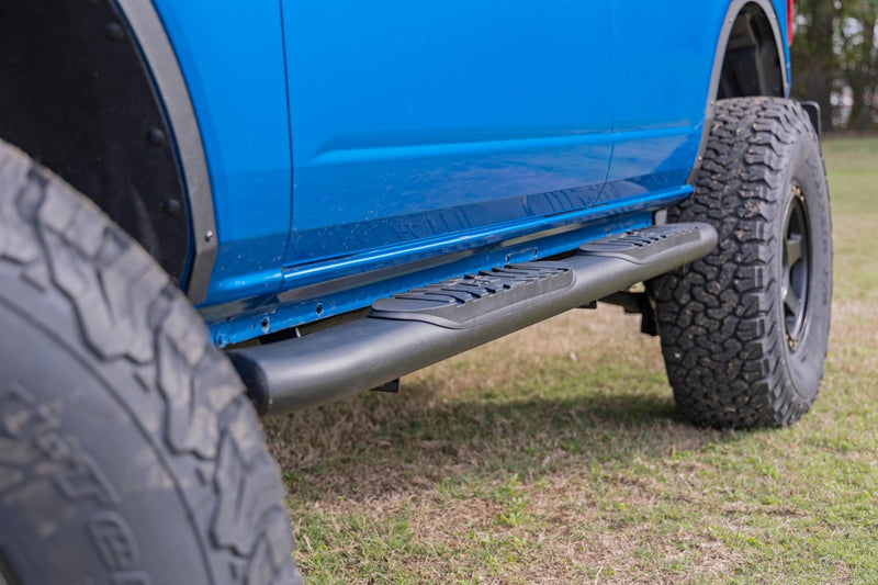 ラフカントリー オーバルナーフステップ 4ドア ブラック フォード ブロンコ 4WD (2021-2026)