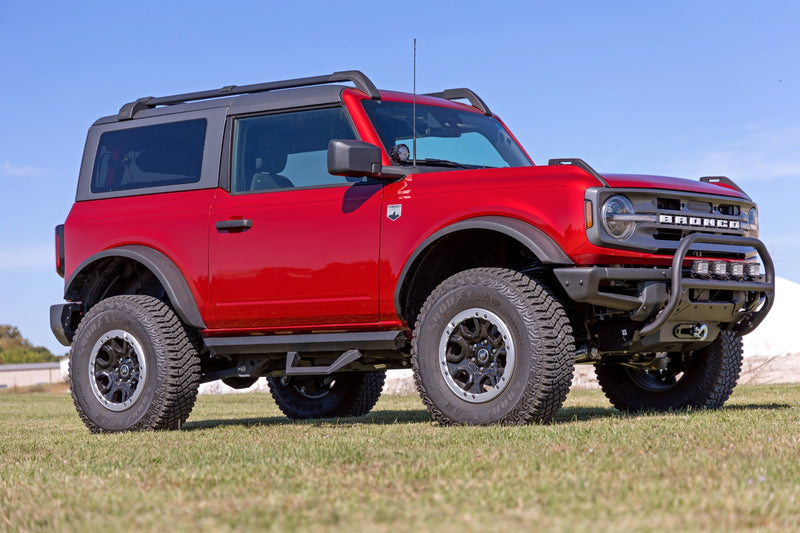 ラフカントリー SRX2 アジャスタブルアルミステップ | フォード Bronco 2ドア 4WD (2021-2026)