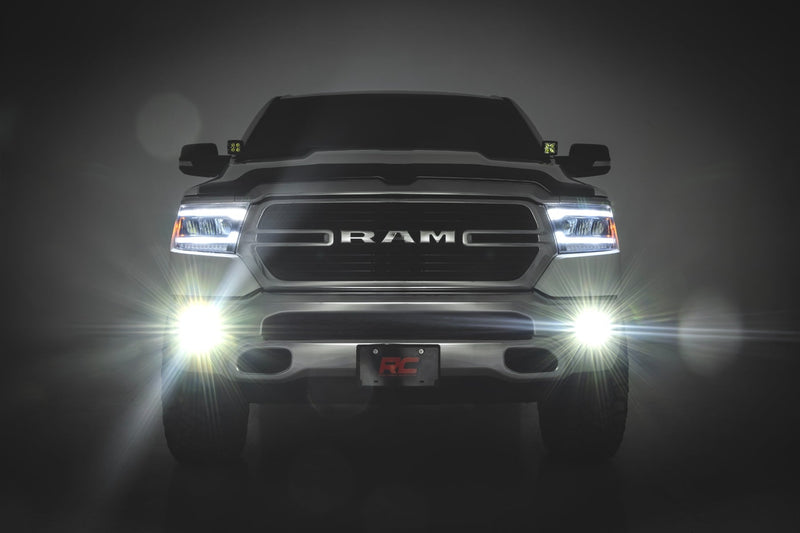 ラフカントリー LEDフォグライトキット 3.5インチ ラウンド Black Series アンバーDRL | ラム 1500 (2019-2024)