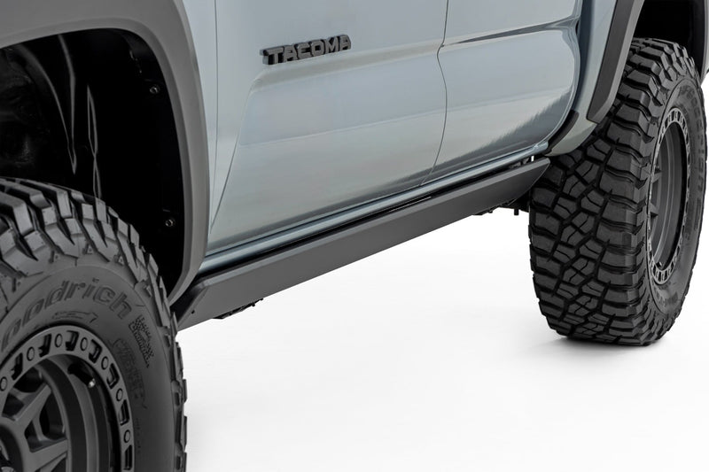 ラフカントリー HT-Series パワーランニングボード ダブルキャブ トヨタ タコマ 2WD/4WD (2005-2023)