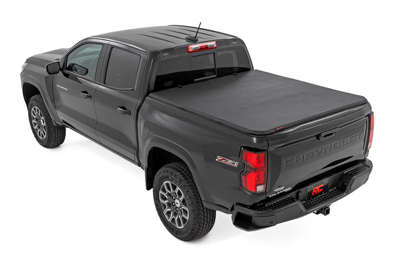 ラフカントリー ソフトトライフォールドトノーカバー 5フィートベッド シボレー Colorado/GMC Canyon 2WD/4WD (2023-2026)