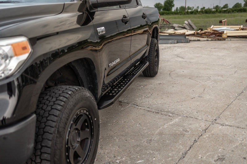 ラフカントリー RPT2 ランニングボード クルーキャブ ブラック トヨタ Tundra 2WD/4WD