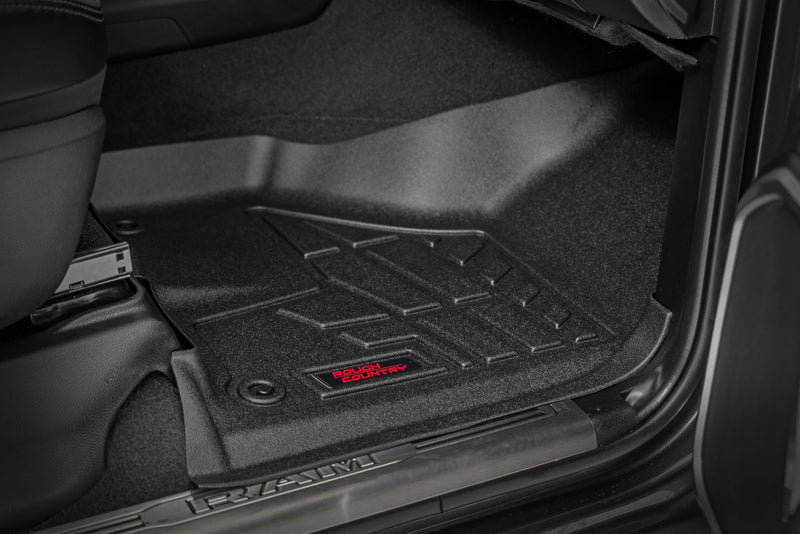 ラフカントリー Sure-Fit フロアマット ラム 2500/3500 2WD/4WD 2019-2026