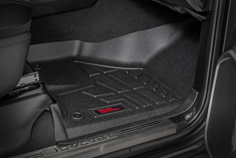 ラフカントリー Sure-Fit フロアマット ラム 2500/3500 2WD/4WD 2019-2026
