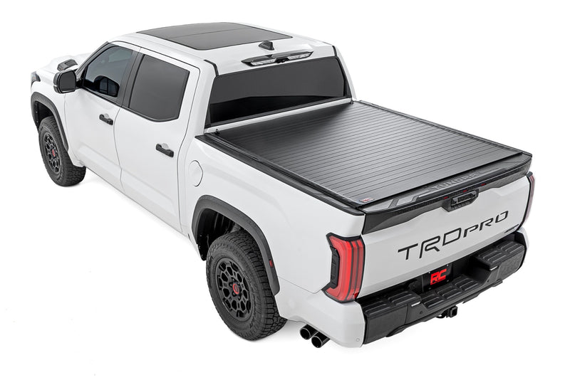 ラフカントリー ハードロールアップ トノーカバー 5'7" ベッド | トヨタ Tundra 2WD/4WD 2022-2026