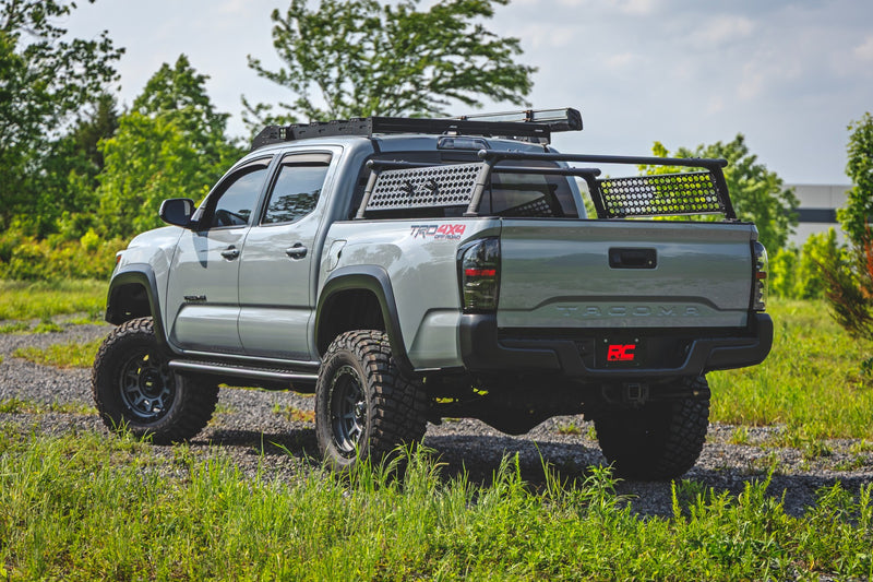 ラフカントリー OV2 ランニングボード サイドステップバー クルーキャブ トヨタ タコマ 2WD/4WD (2016-2023)