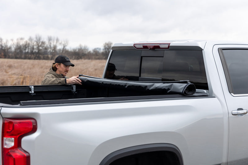 ラフカントリー ソフトロールアップベッドカバー 6'9" ベッド シボレー/GMC 2500HD/3500HD (2020-2026)