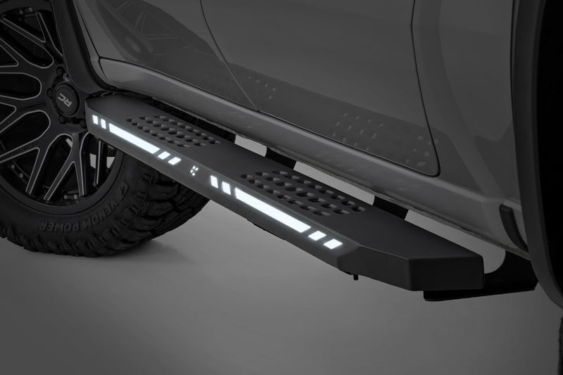 ラフカントリー AC2 ランニングボード アンバー/ホワイト LED クルーキャブ ラム 1500 (2019-2026) / 1500 TRX (2021-2024)