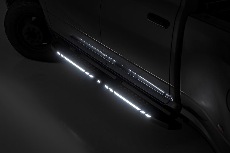 ラフカントリー AC2 ランニングボード アンバー/ホワイト LED クルーキャブ ラム 1500/2500/3500 2WD/4WD