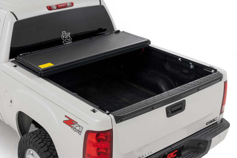 ラフカントリー ハードロープロファイルトノーカバー | シボレー/GMC 1500 (2007-2013)