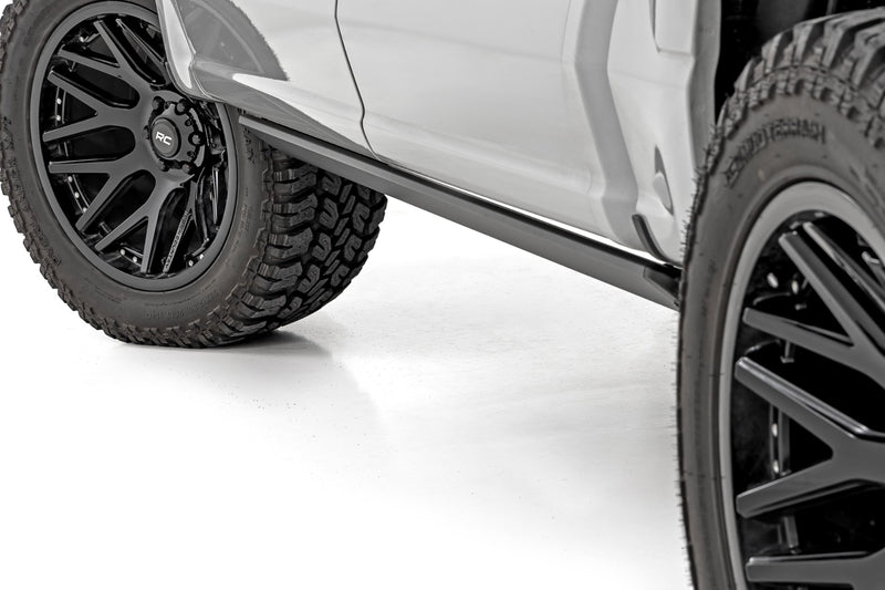 ラフカントリー HT-Series パワーランニングボード フォード F-150/Lightning/Raptor/F-250/F-350 (2015-2026)