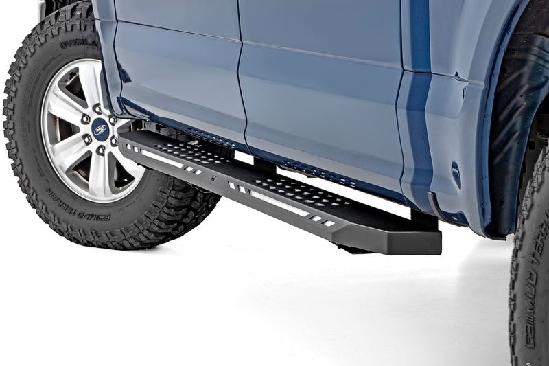 ラフカントリー AC2 ランニングボード アンバー/ホワイト LED クルーキャブ フォード F-150/Lightning/F-250/F-350/Raptor (2015-2026)