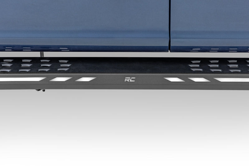 ラフカントリー AC2 ランニングボード アンバー/ホワイト LED クルーキャブ フォード F-150/Lightning/F-250/F-350/Raptor (2015-2026)