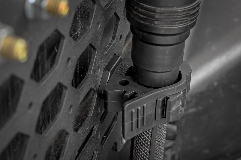 ラフカントリー Molle Cam Plate アルミ製取付キット (2枚セット)