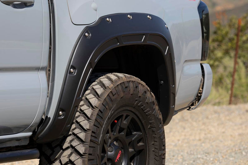 ラフカントリー Defender フェンダーフレア トヨタ タコマ 2WD/4WD 2016-2023