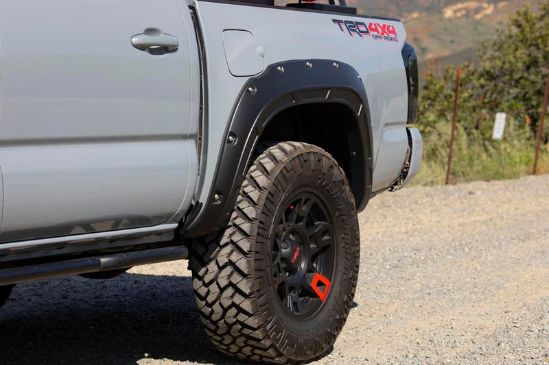 ラフカントリー Defender フェンダーフレア トヨタ タコマ 2WD/4WD 2016-2023