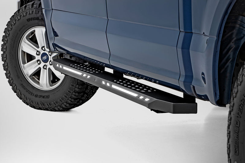 ラフカントリー AC2 ランニングボード アンバー/ホワイト LED クルーキャブ フォード F-150/Lightning/F-250/F-350/Raptor (2015-2026)