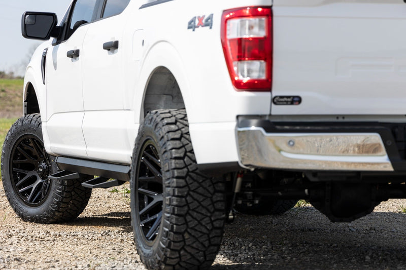 ラフカントリー SRL2 アジャスタブルアルミニウムステップ クルーキャブ フォード F-150/Lightning/F-250/F-350/Raptor