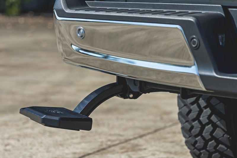 ラフカントリー リトラクタブルベッドステップ (手動式) フォード F-150/F-150 Lightning 2021-2026