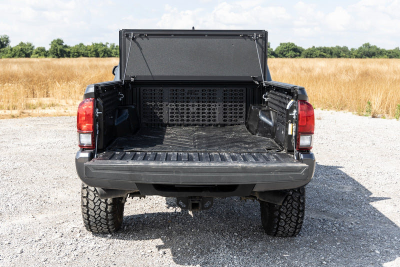 ラフカントリー ハードトライフォールド フリップアップ トノーカバー トヨタ タコマ (Tacoma) 2005-2015