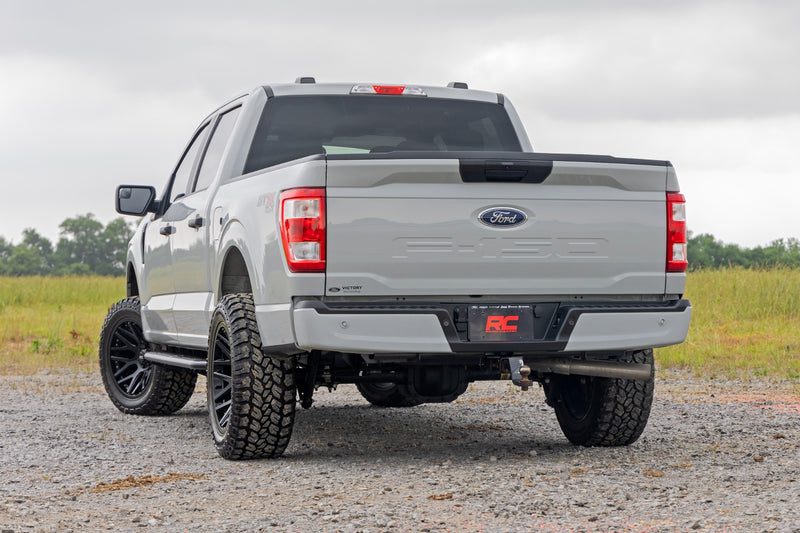 ラフカントリー OV2 サイドステップ (ランニングボード) クルーキャブ フォード F-150/Lightning/F-250/F-350 2015-2026