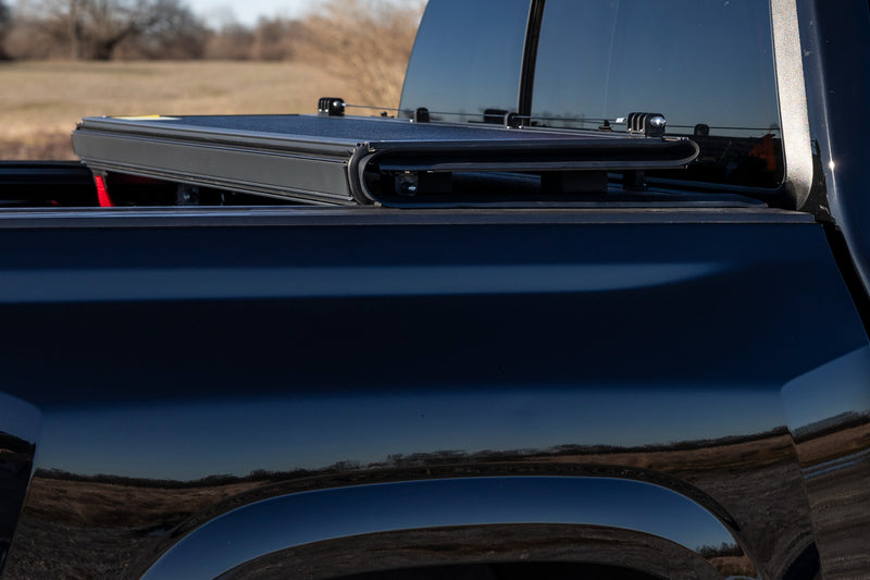 ラフカントリー ハードロープロファイルベッドカバー シボレー Colorado / GMC Canyon 2015-2026