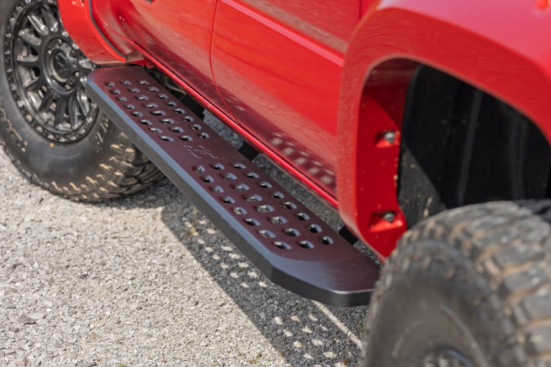 ラフカントリー RPT2 ランニングボード ダブルキャブ ブラック トヨタ タコマ 2WD/4WD 2024-2026