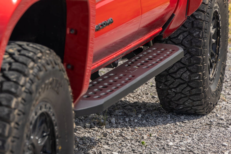 ラフカントリー RPT2 ランニングボード ダブルキャブ ブラック トヨタ タコマ 2WD/4WD 2024-2026