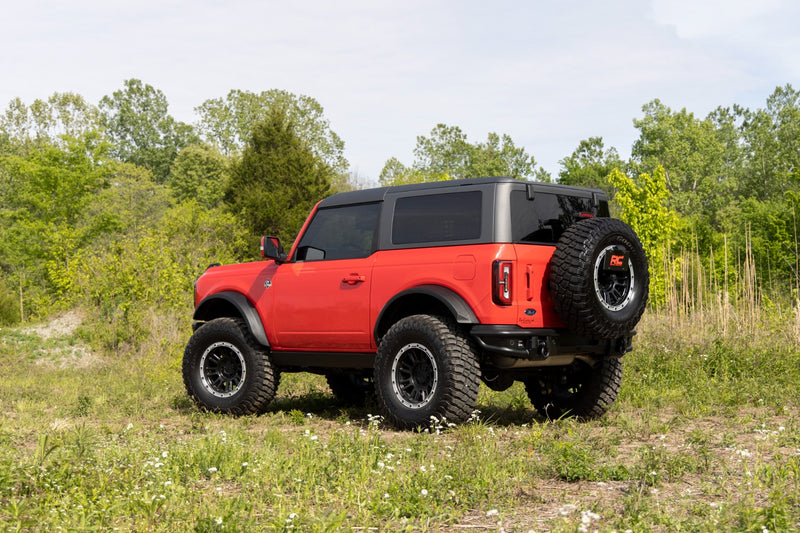 ラフカントリー チューブラーリアバンパー LEDポッド付き フォード ブロンコ 4WD 2021-2026