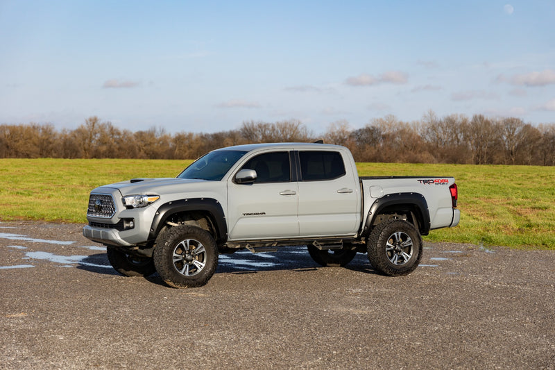 ラフカントリー ポケットフェンダーフレア トヨタ タコマ 2WD/4WD 2016-2023