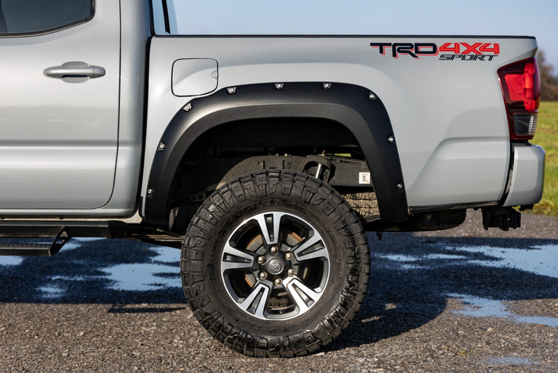 ラフカントリー ポケットフェンダーフレア トヨタ タコマ 2WD/4WD 2016-2023