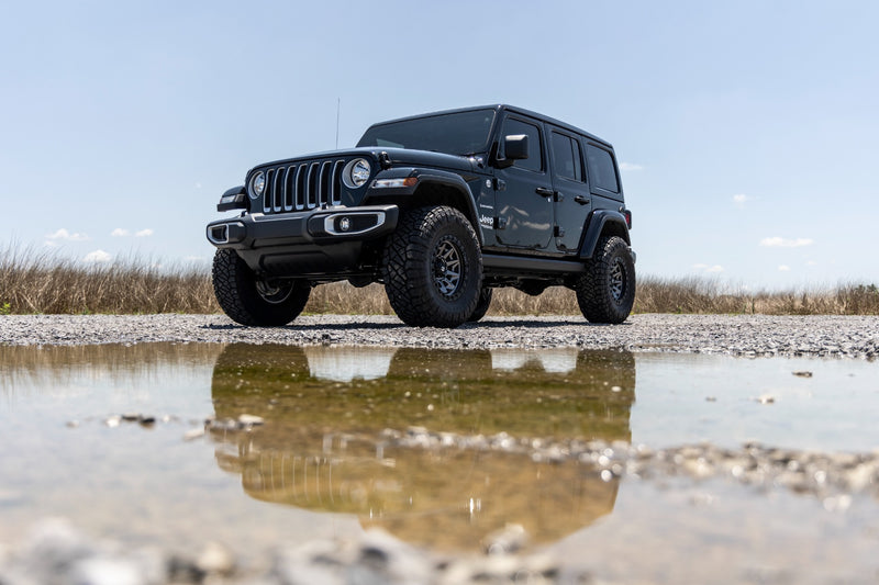 ラフカントリー 2.5インチ リフトアップキット | ジープ ラングラー JL 4ドア 4WD (2024-2026)