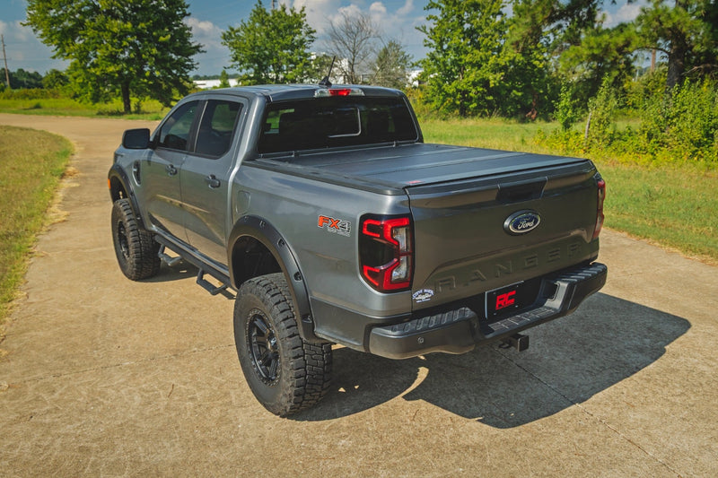 ラフカントリー ハードロープロファイルベッドカバー トライフォールド | 5フィートベッド | フォード Ranger 2WD/4WD 2024-2025