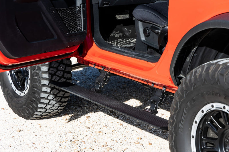 ラフカントリー パワーランニングボード デュアルモーター 2ドア フォード Bronco (2021-2026)