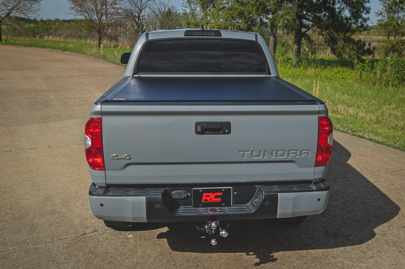 ラフカントリー ハードロールアップベッドカバー 5'7" ベッド トヨタ Tundra 2WD/4WD 2007-2021