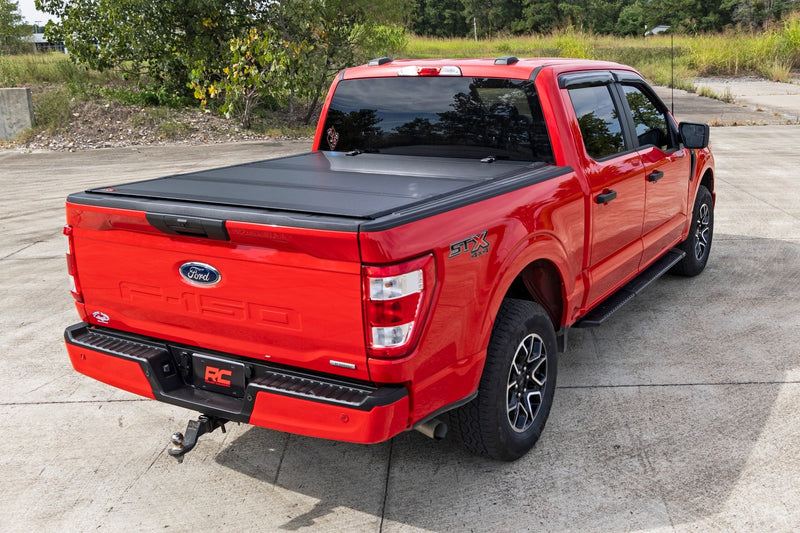 ラフカントリー ハードトライフォールド フリップアップ トノーカバー | フォード F-150 2WD/4WD 2015-2020