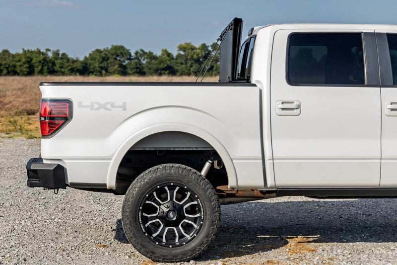 ラフカントリー ハードトライフォールド フリップアップ トノーカバー | フォード F-150 2WD/4WD 2004-2014