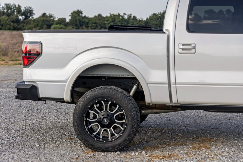 ラフカントリー ハードトライフォールド フリップアップ トノーカバー | フォード F-150 2WD/4WD 2004-2014