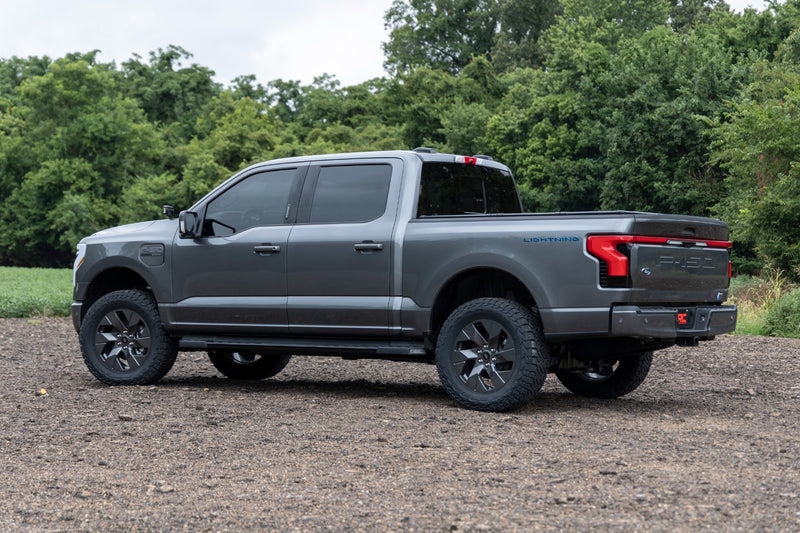 ラフカントリー 3インチ リフトキット 鍛造UCA | フォード F-150 Lightning 4WD (2022-2026)