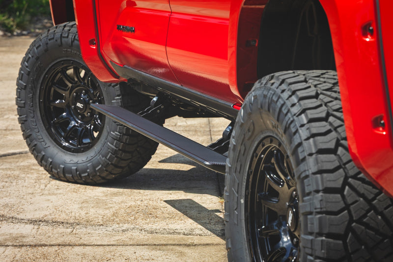 ラフカントリー HT-Series パワーランニングボード ダブルキャブ トヨタ タコマ 2WD/4WD 2024-2026