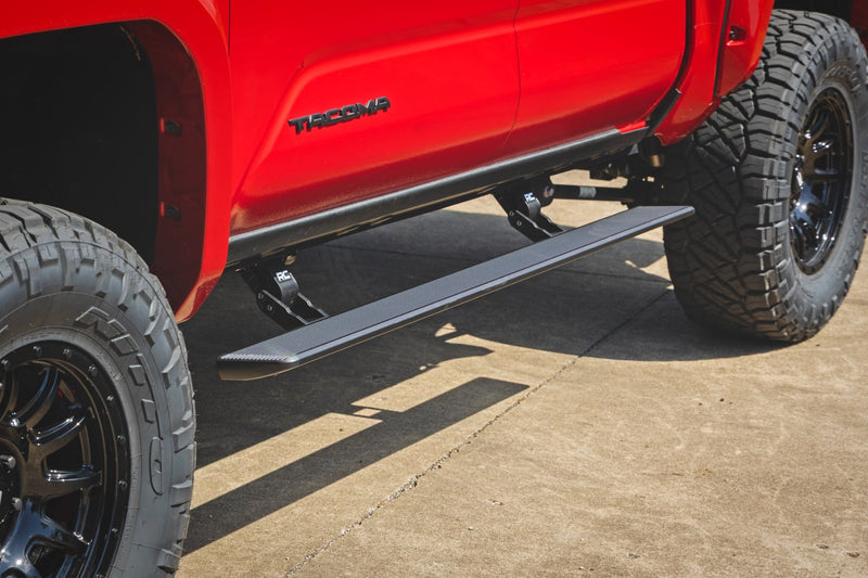 ラフカントリー HT-Series パワーランニングボード ダブルキャブ トヨタ タコマ 2WD/4WD 2024-2026
