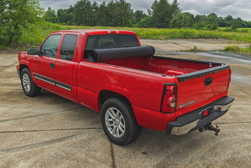 ラフカントリー ハードロールアップベッドカバー 6'7" ベッド | シボレー/GMC 1500 (2000-2007)