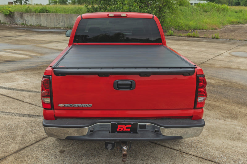 ラフカントリー ハードロールアップベッドカバー 6'7" ベッド | シボレー/GMC 1500 (2000-2007)