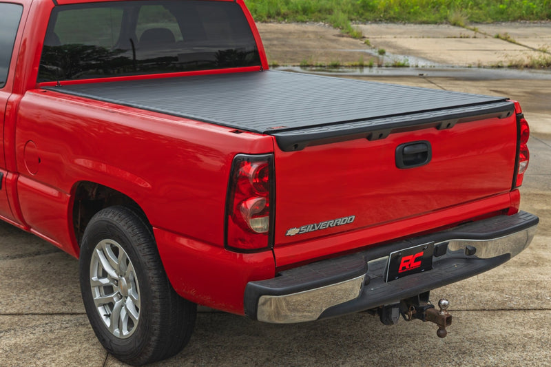 ラフカントリー ハードロールアップベッドカバー 6'7" ベッド | シボレー/GMC 1500 (2000-2007)