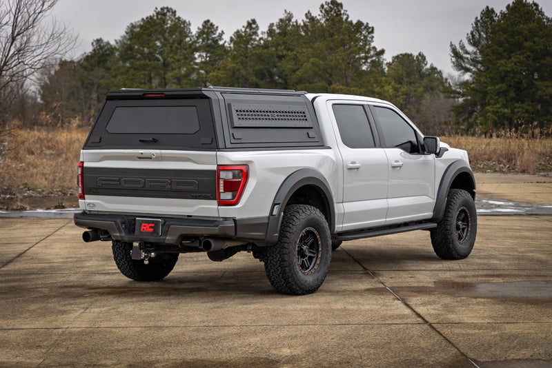 ラフカントリー モジュラー荷台キャップ 5'7" ベッド フォード F-150 2WD/4WD 2021-2026