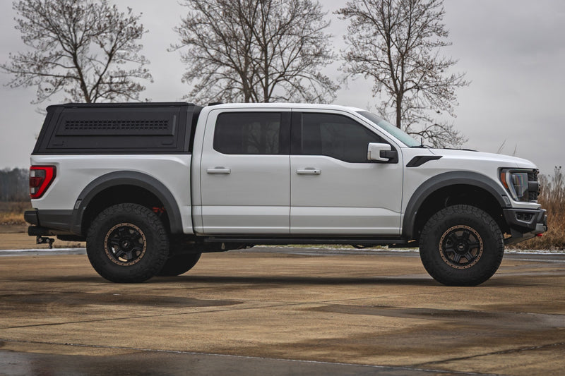 ラフカントリー モジュラー荷台キャップ 5'7" ベッド フォード F-150 2WD/4WD 2021-2026