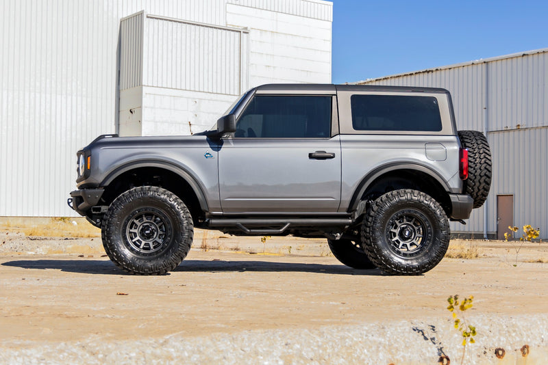 ラフカントリー ナーフバー ホイールtoホイール 2ドア フォード Bronco 4WD (2021-2026)
