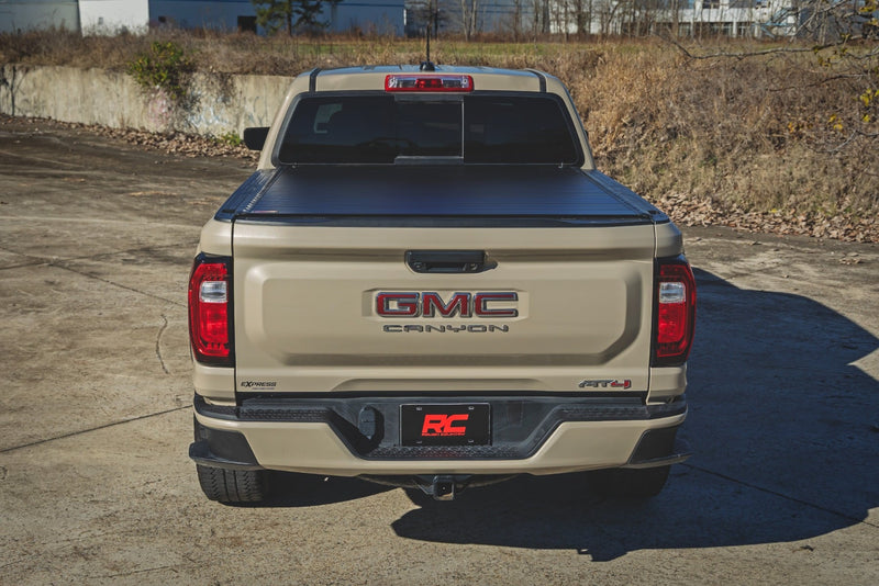ラフカントリー ハードロールアップベッドカバー 5フィート荷台用 シボレー/GMC Colorado/Canyon 2WD/4WD (2023-2026)